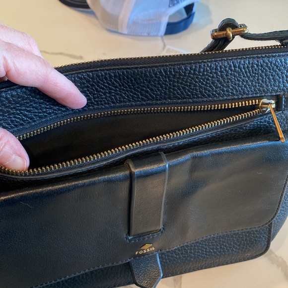 Fossil Crossbody Kinley
Real Cowhide Leather - Picture 7 of 10